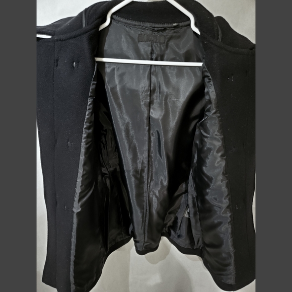 Uniqlo Toggle Coat - Picture 3 of 3